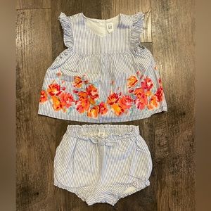 Gap 18-24 mo Toddler Bloomer Set